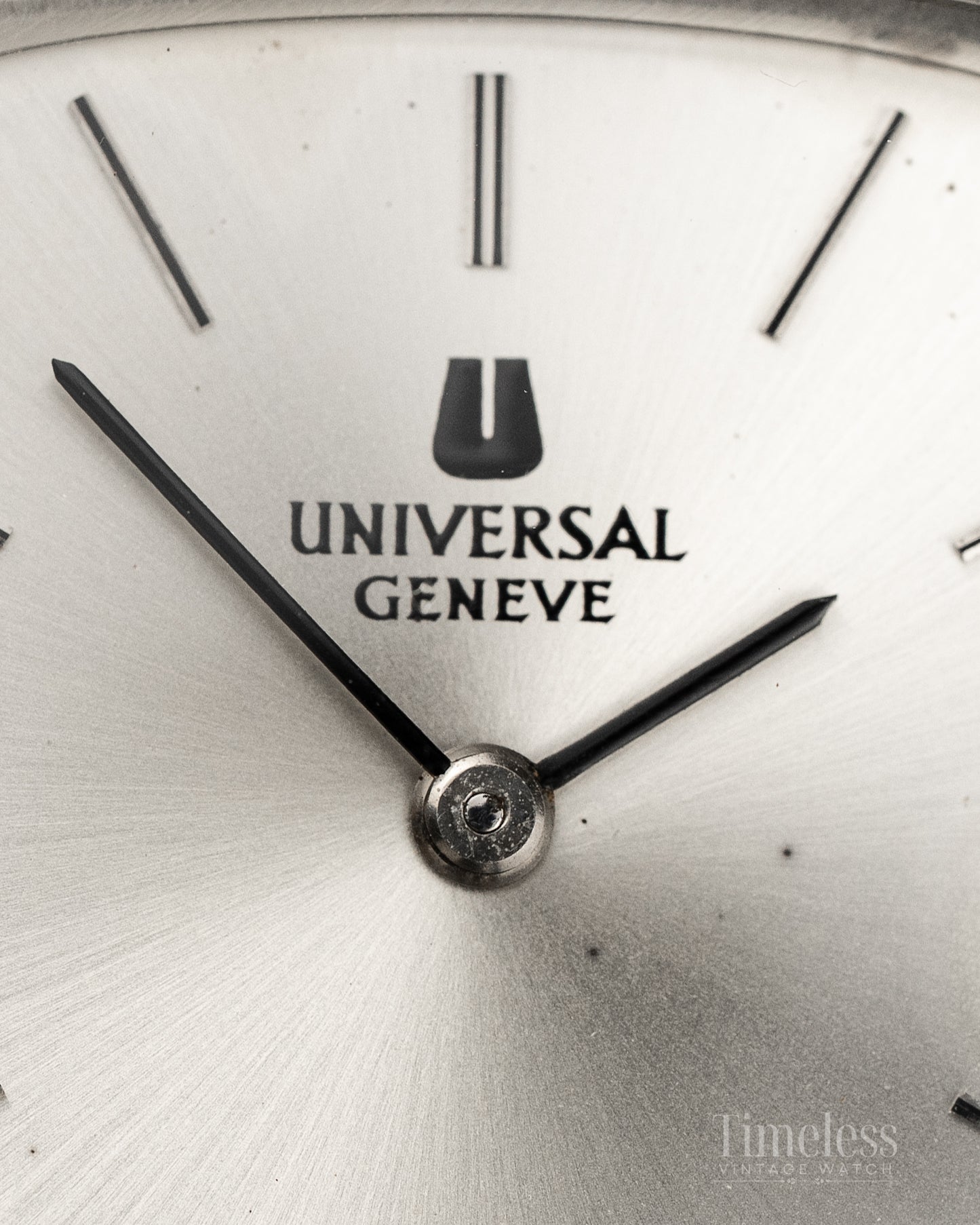 Universal Genève Ref. 842114, Tank - Manual Wind 1-42 1970